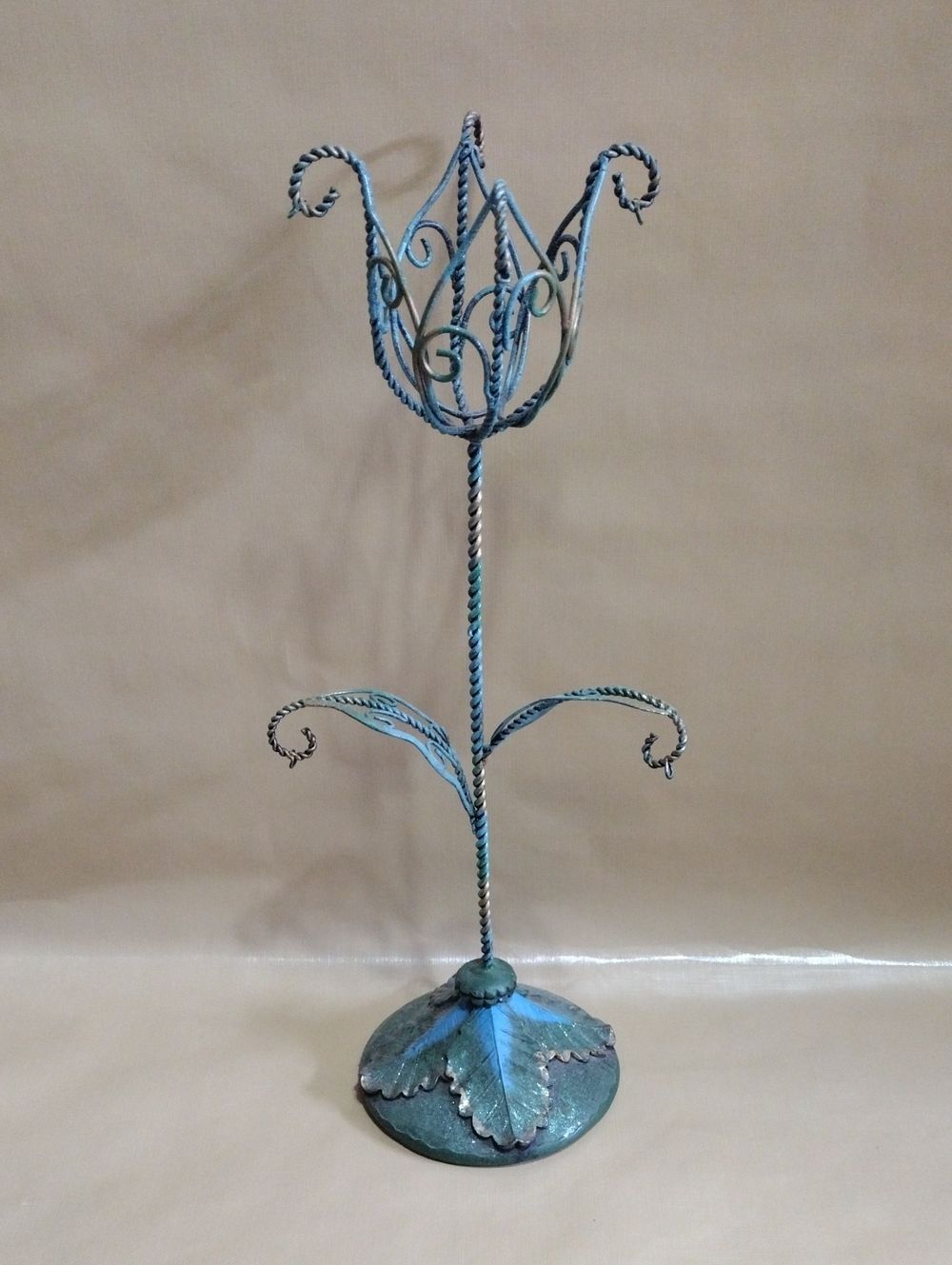 Decorative Turquoise Rustic Metal Tulip Jewelry Stand for Earrings Rings Pins